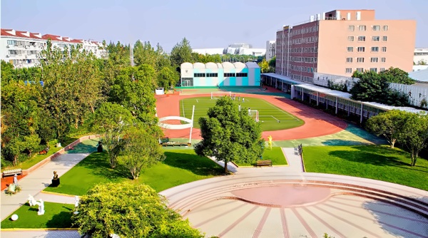 上海金苹果学校国际部5.jpg