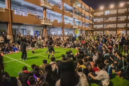中加楓華萬圣節(jié)狂歡夜.jpg