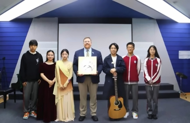 美国圣玛丽高中校长到访北外同文外国语学校6.jpg
