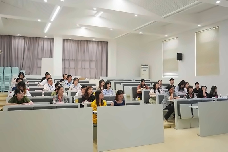 光华剑桥新教师入职**课.jpg