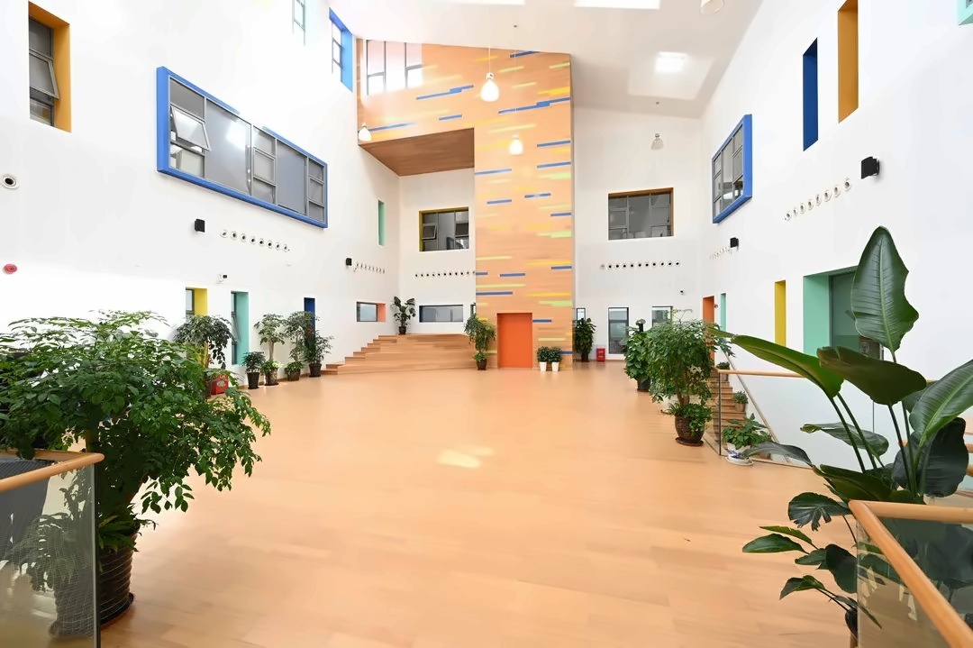 上海金苹果学校国际部.jpg