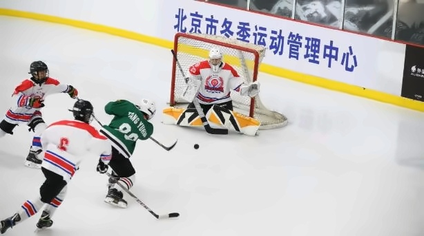 北京市私立汇佳学校冰球1.jpg