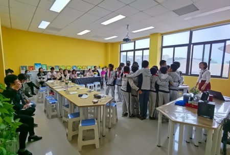 中加楓華小學部初次心理健康教育公開課.jpg