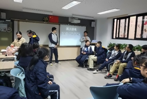 上海新虹桥中学中加国际班2019年英语话剧展活动
