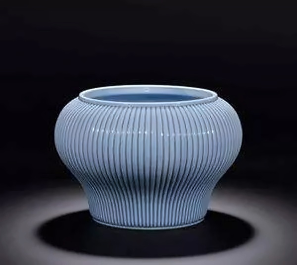 景德窑天蓝釉柳条纹缸.jpg