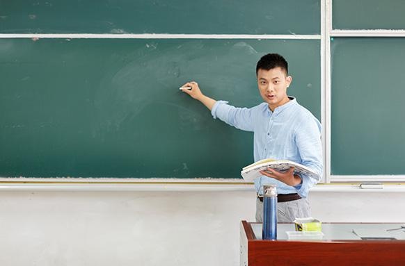 严格考核体系