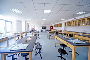 青岛博格思加州学校实验室