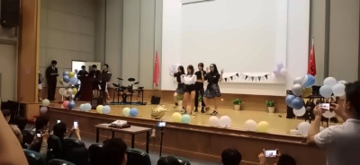 美华威睿达思学校毕业典礼.jpg