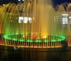 喷泉夜景