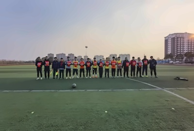 上海枫叶国际学校首届“迎春杯”校园足球赛.jpg