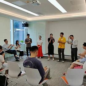 学员演讲