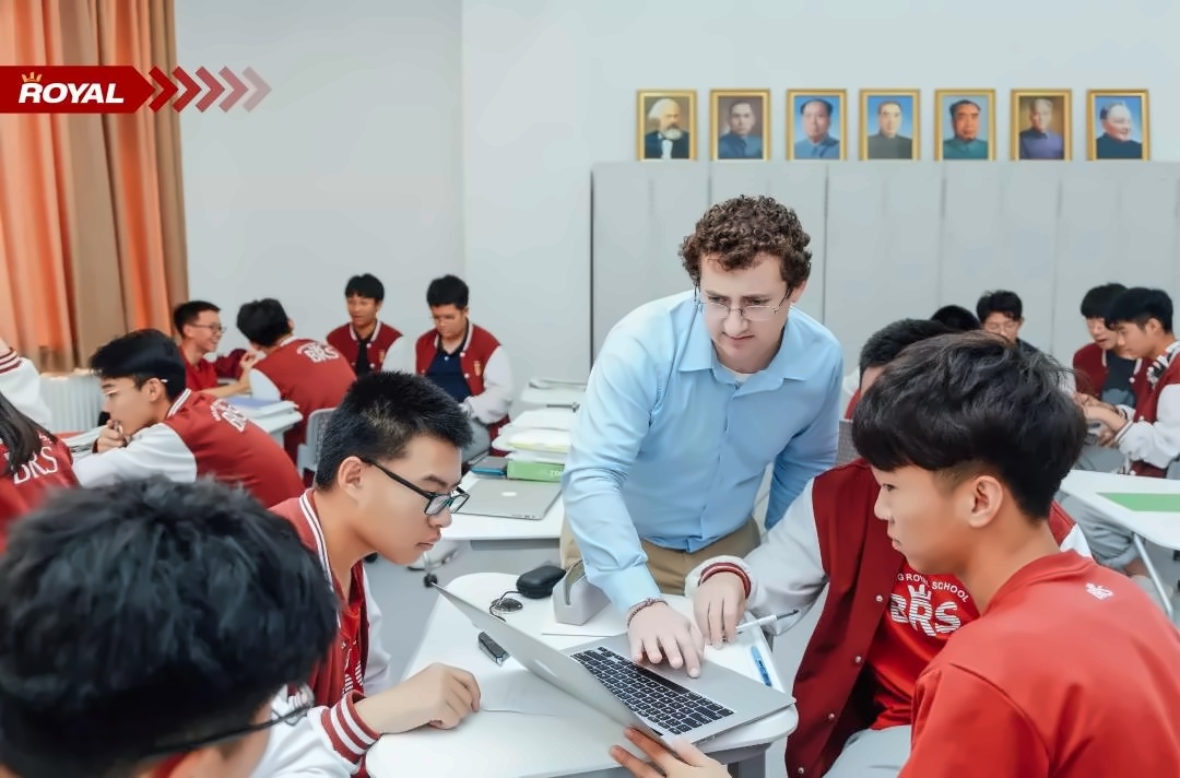 王府学校