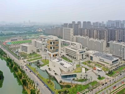 江苏省靖江高级中学校园环境