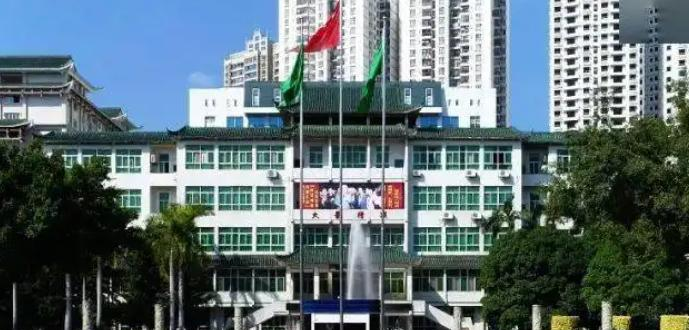 2023右江民族医学院怎么样、好不好（介绍+办学层次+全国排名）