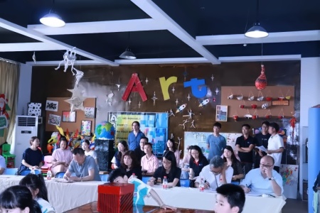 句容碧桂园学校美术大学科组.jpg