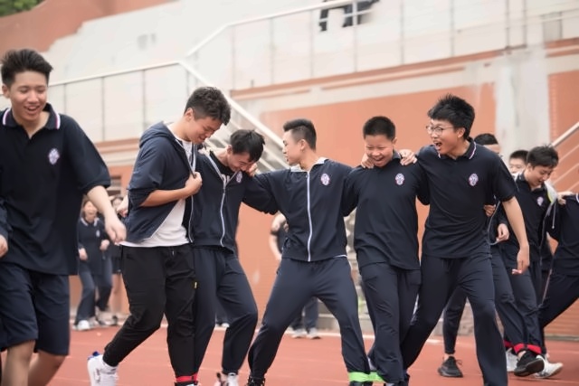 欢乐的运动会氛围.jpg
