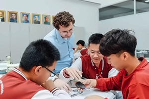 王府国际学校