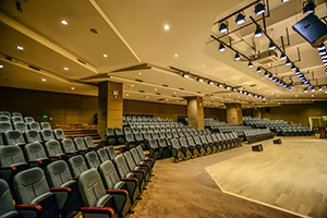 广州亚加达国际预科青藤学院会议厅