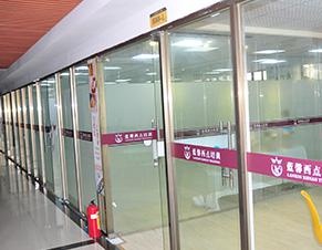 校区外部走廊