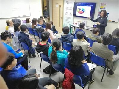 启彦意比思