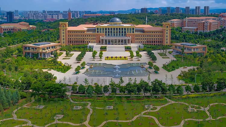 云南大学