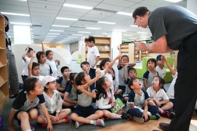 苏州海归子女学校图书馆4.jpg