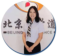 龙满英