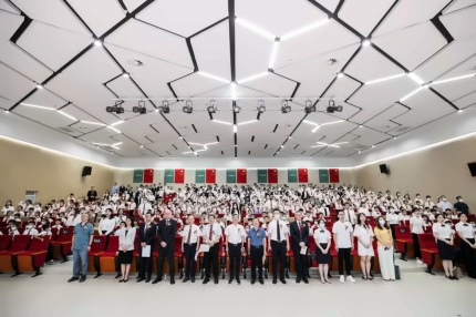 开学典礼.jpg