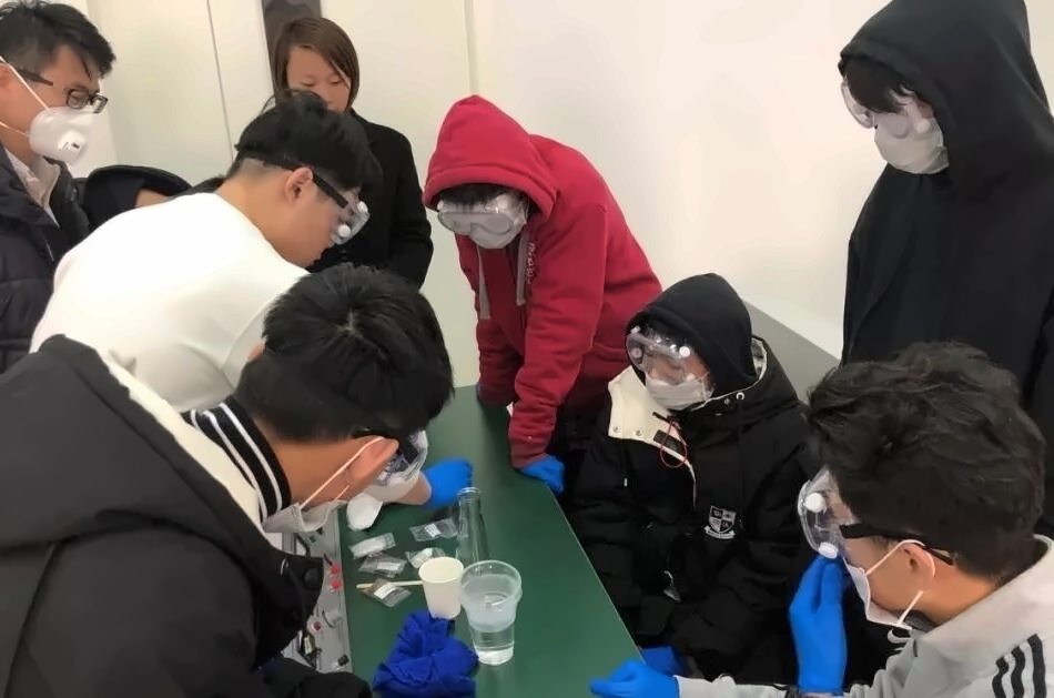 化学实验课.jpg
