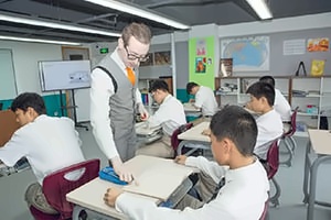 私立新亚学校