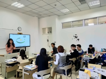 美华学校开展“小老师开讲了”活动3.jpg