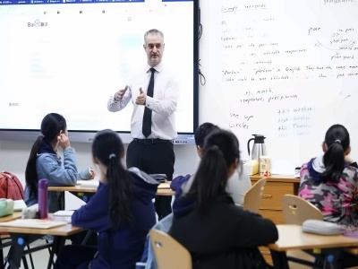 青岛中学课堂瞬间