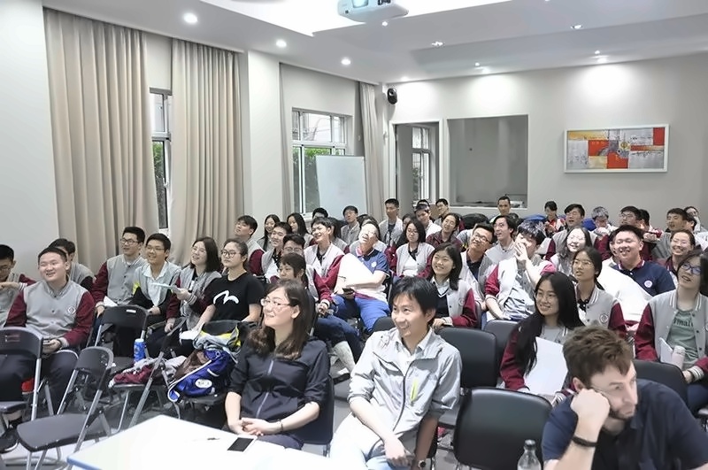 光华剑桥首届配音大赛观众席.jpg