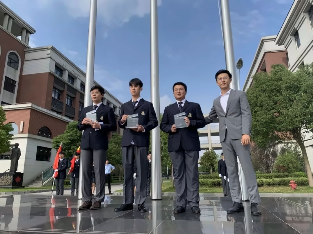 上海枫叶国际学校第七周升旗仪式.jpg