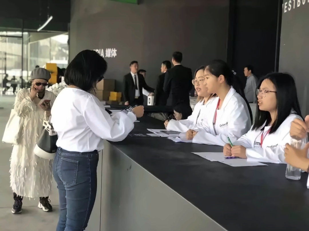 上海国王国际高中学生参与时尚实践.jpg