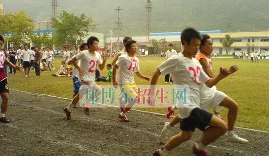 达州华西职业技术学校