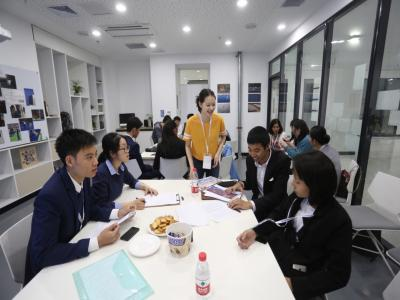 北京大学附属中学海口学校高中国际班