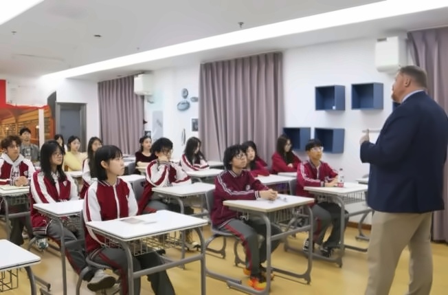 美国圣玛丽高中校长到访北外同文外国语学校8.jpg