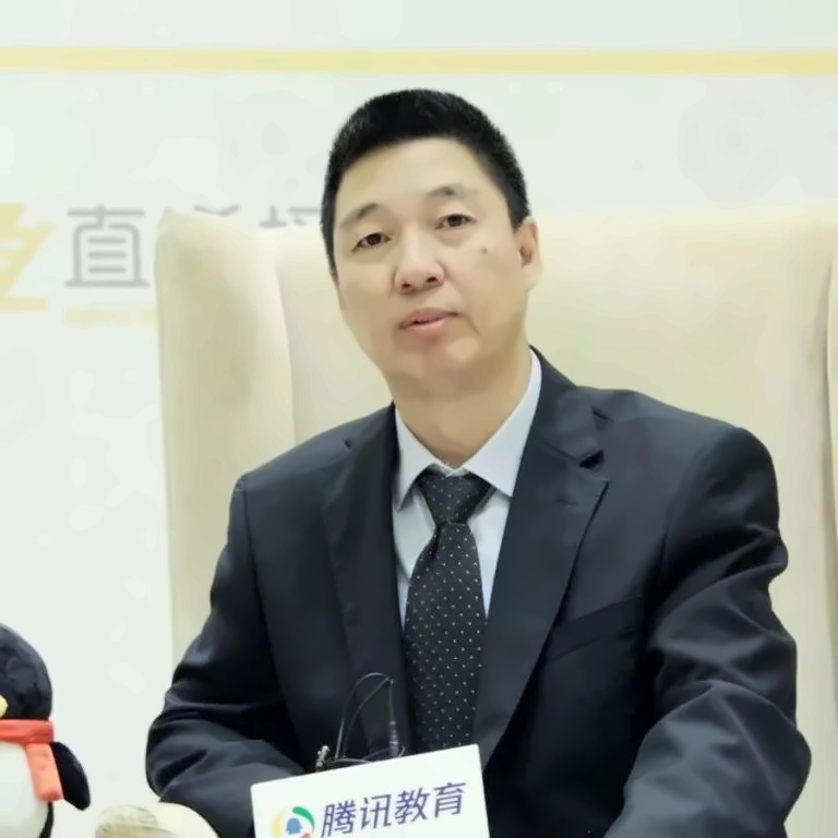 騰訊上海擇校展專訪中加楓華國際學校常務副校長.jpg