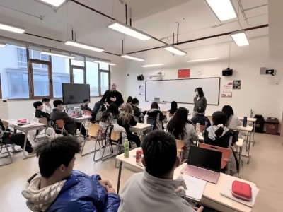 开学**课.jpg