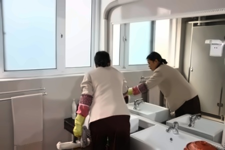 句容碧桂园学生宿舍保洁.jpg