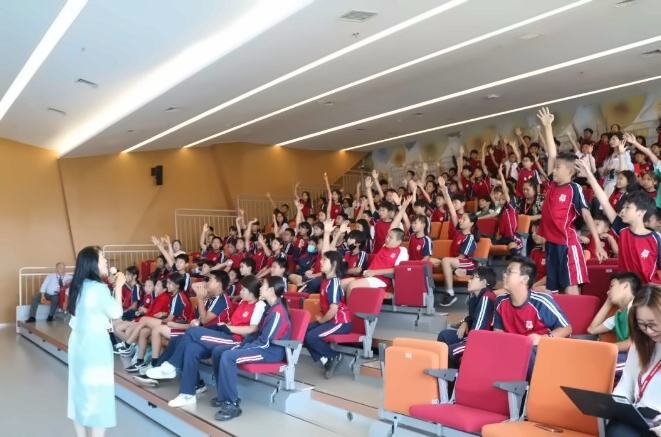 北京德闳学校读书分享会7.jpg