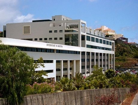 马德拉大学
