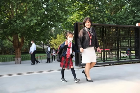 北京德闳学校