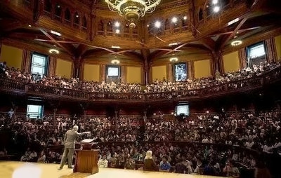 去美国读大学与在国内读清华北大有何本质区别？