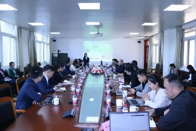 句容碧桂园学校“环学素质教育发展中心”揭牌成立.jpg
