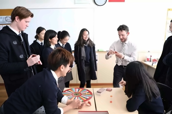 包玉刚学校