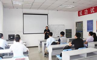 东莞北大青鸟学校