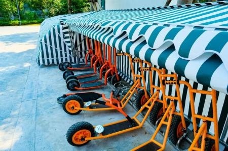 玩具车.jpg