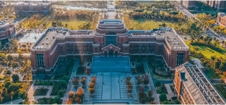 上海建桥国际高中图书馆.jpg